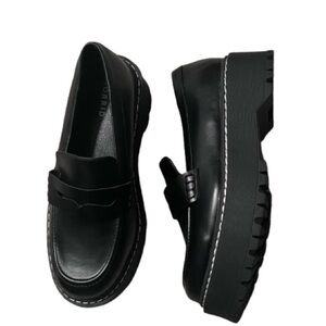 Torrid NWOT Black Chunky Loafers Size 9 Wide